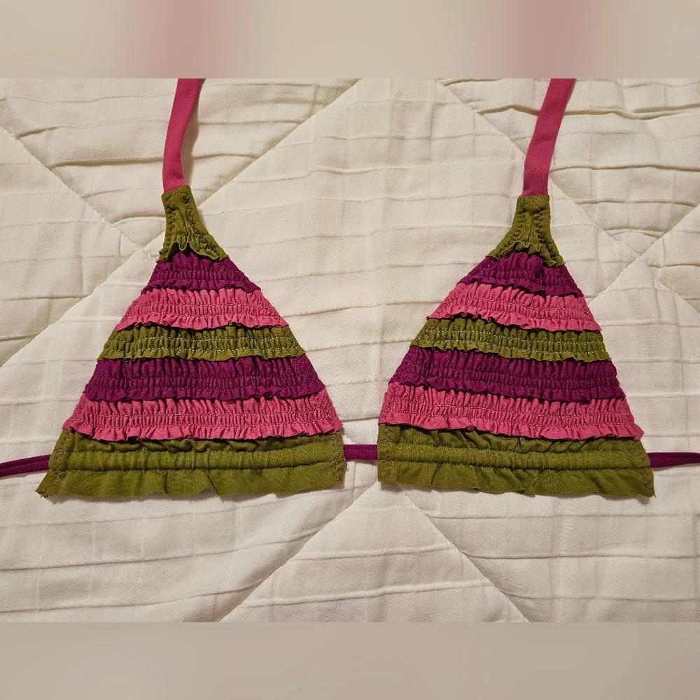 BECCA triangle bikini L pink green EUC Rebecca V string coquette girl ruffles